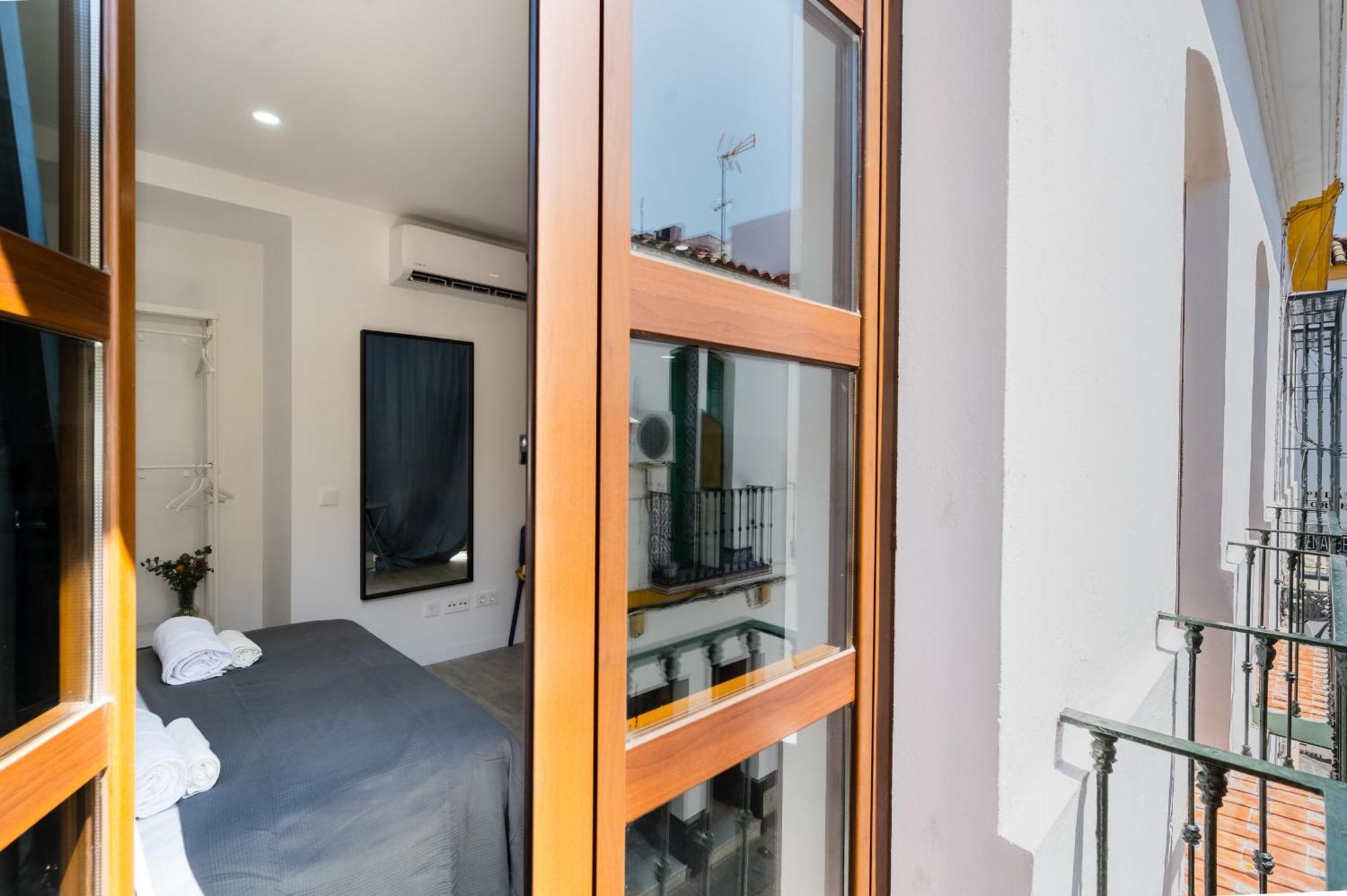 Apartament Anfitrion Triana 1 Sewilla Zewnętrze zdjęcie