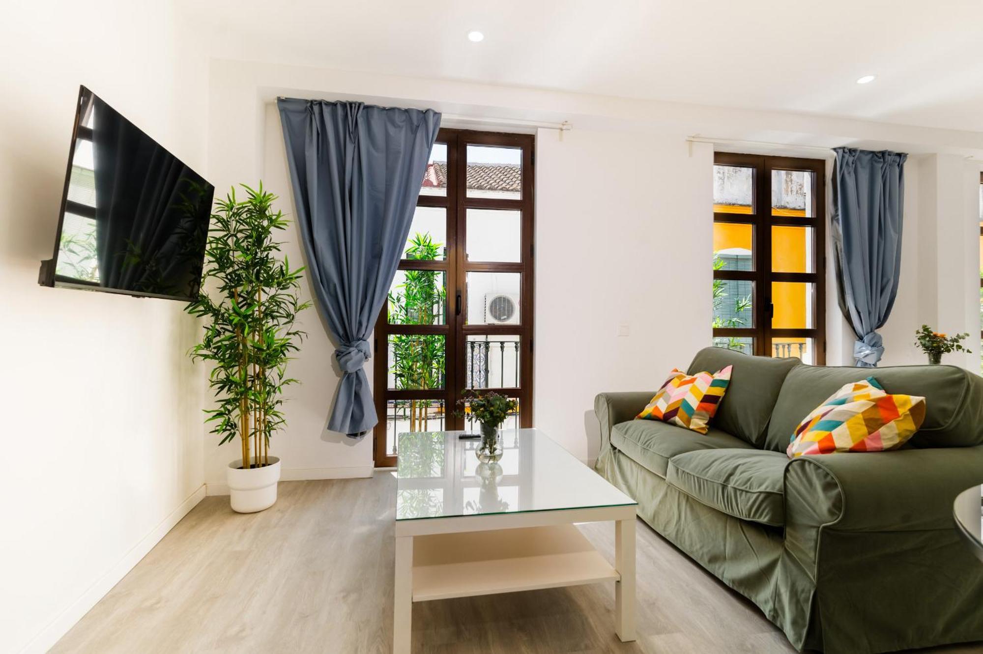 Apartament Anfitrion Triana 1 Sewilla Zewnętrze zdjęcie